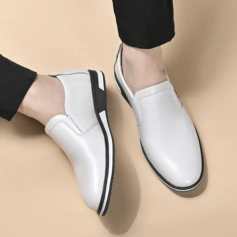 New Leisure Shoes Men's Fashion Leather Shoes Wholesale
