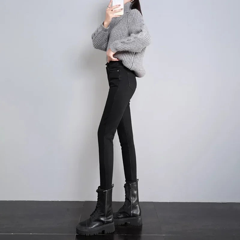 Frauen Thermische Dünne Jeans Mom Winter Warme Plüsch Stretch Jeans Dame Fleece Schnee Denim Hosen Student Bleistift Gerade Bein Hosen