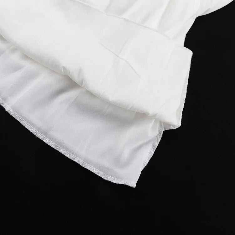 Glänzendes gekräuseltes weißes Mini kleid mit V-Ausschnitt, weibliches Patchwork, langärmliges, elegantes Verband-Mode kleid, hoch tailliertes Schnür kleid für Frauen