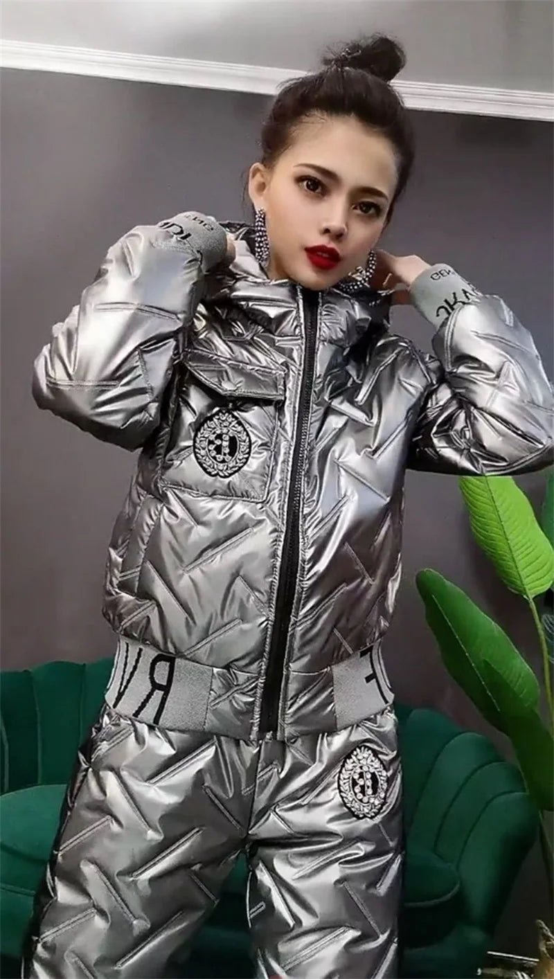 Mode Winter Glänzend Parkas Frauen Anzug Übergroßen Zwei Stück Set Casual Mit Kapuze Baumwolle Gepolsterte Kurzen Mantel + Verdicken Warme Hose Sets