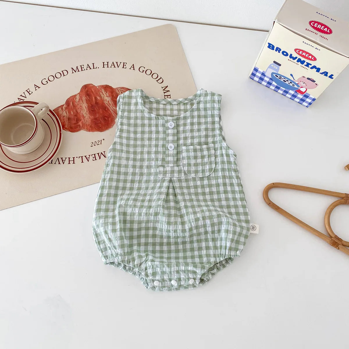 2024 Sommer Baby kleidung Plaid Kleinkind Jungen Mädchen Bodysuit ärmel los einteiliges Kleinkind Outfit