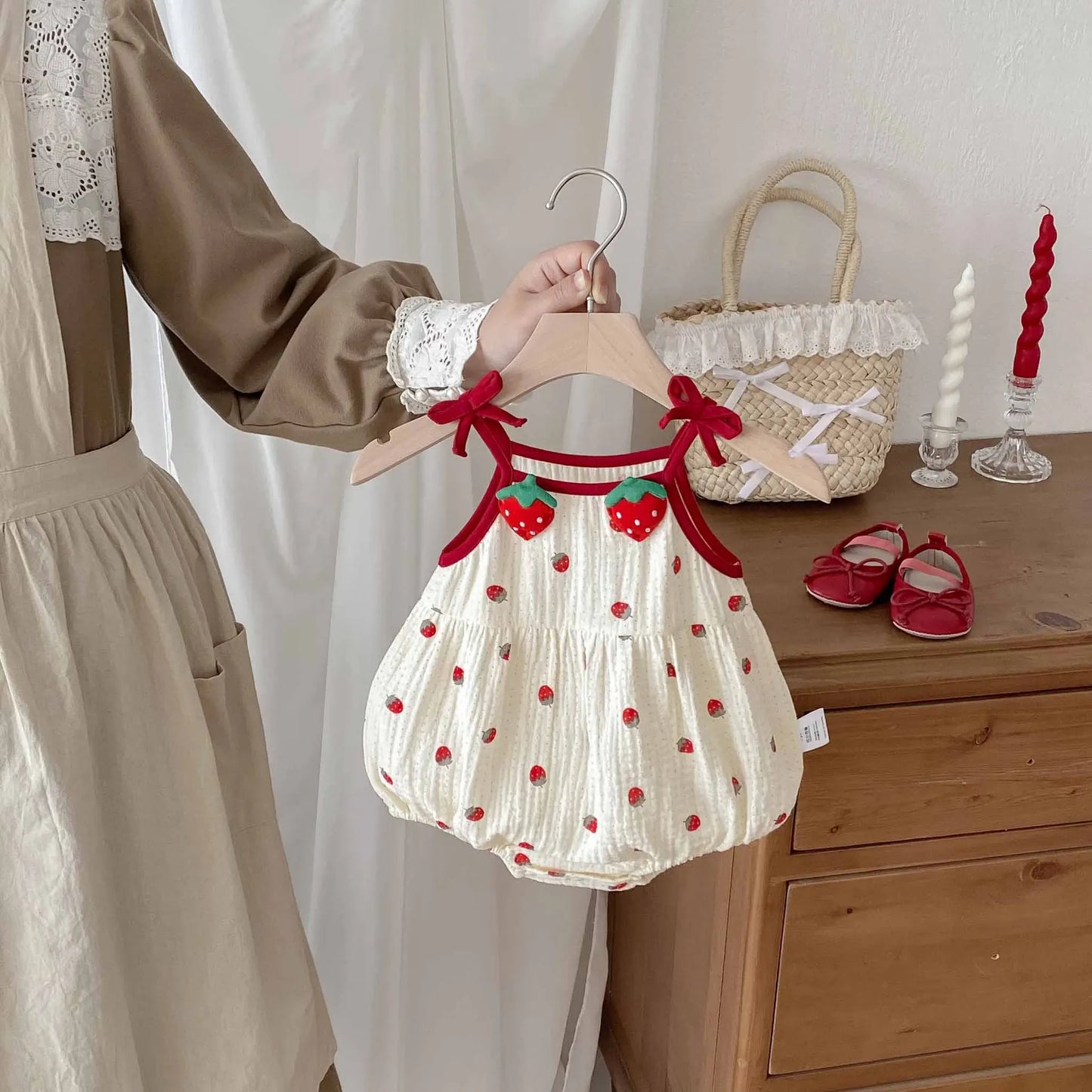 0-2Y Sommer Baby Mädchen Kleidung Erdbeere Druck Infant Mädchen Bodysuit Kleinkind Leibchen Ein Stück