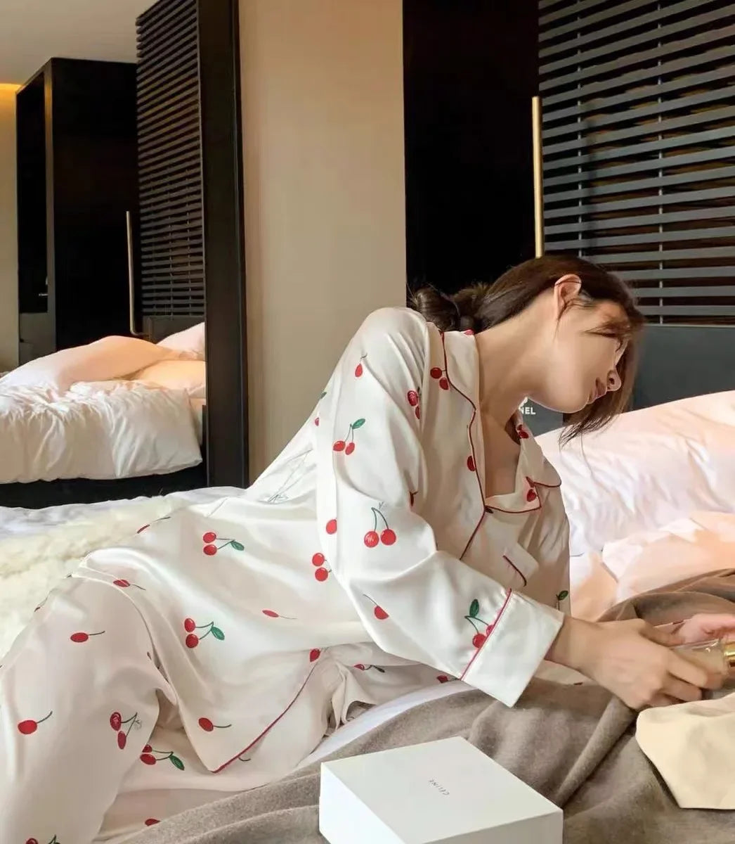 2023 frühling Herbst Neue Eis Seide 2 Stück Pyjamas für Frauen Mode Strickjacke frauen Pyjamas Süße Druck Loungewear Frauen set