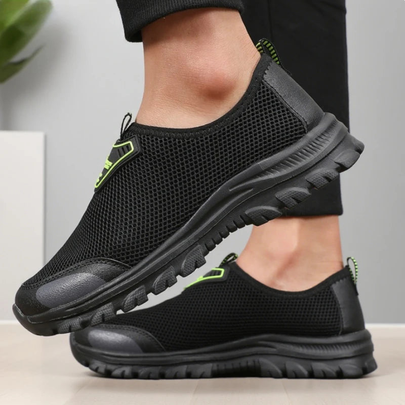 Trendy Slip on Sneaker Style Shoes Lightweight Outdoor Lawn Walking Shoes Minimalist Grid Fashion Design Slip on Travel Shoes.