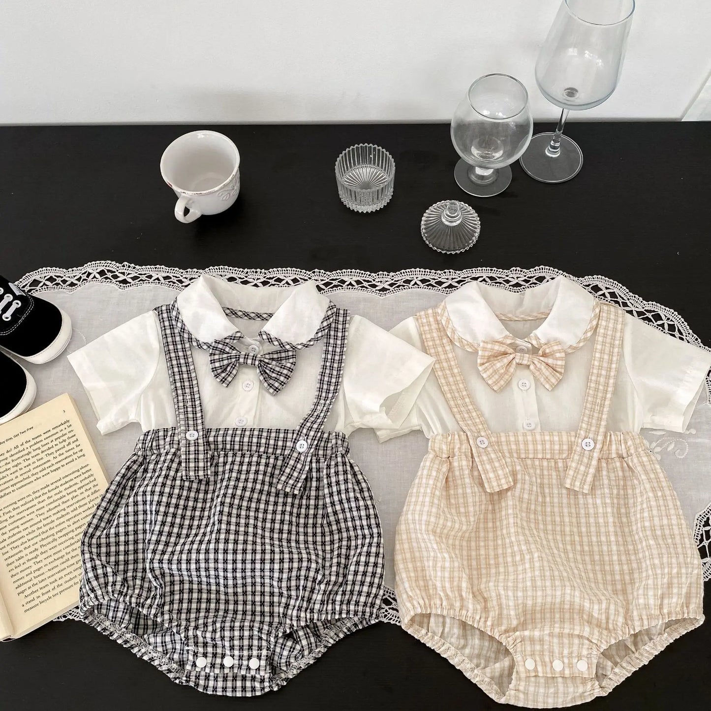 Bodys Sommer Baby und Kinder einteilige Kleidung Puppen hals kurz ärmel ige karierte elastische Bund Dreieck einteiligen Stram pler