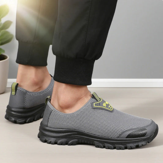 Trendy Slip on Sneaker Style Shoes Lightweight Outdoor Lawn Walking Shoes Minimalist Grid Fashion Design Slip on Travel Shoes.