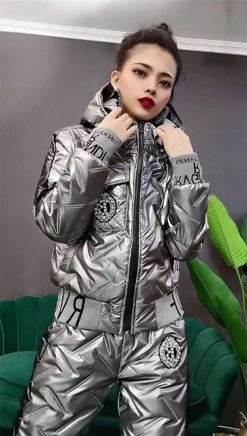 Mode Winter Glänzend Parkas Frauen Anzug Übergroßen Zwei Stück Set Casual Mit Kapuze Baumwolle Gepolsterte Kurzen Mantel + Verdicken Warme Hose Sets