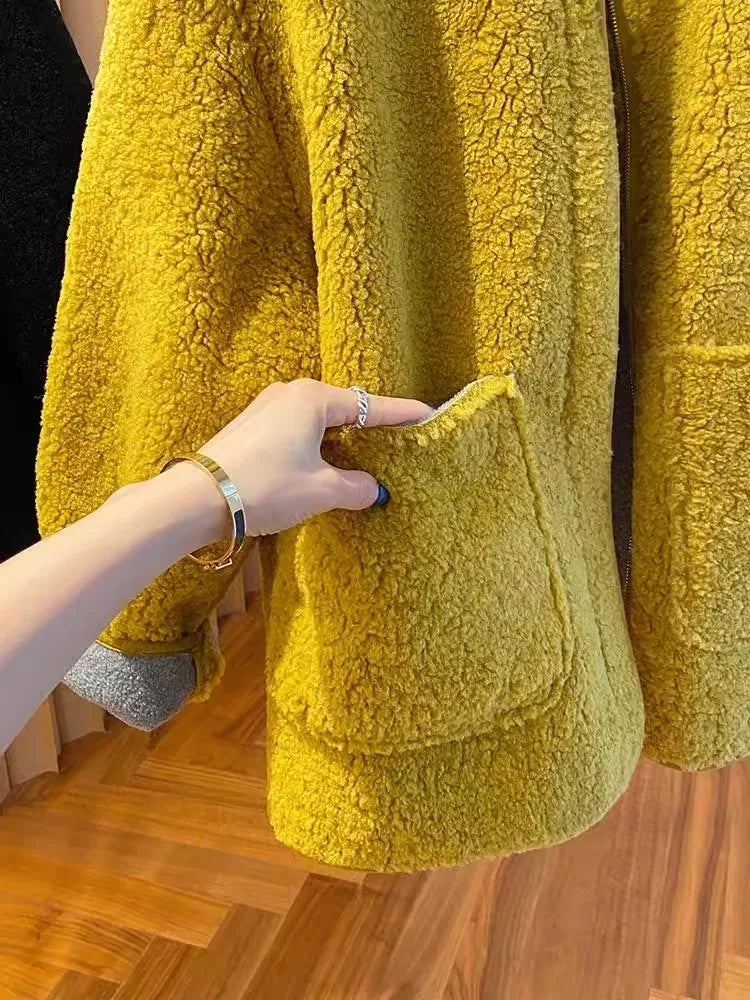 Hochwertige Lammwolljacke für Damen, lockerer warmer Samtmantel, 2025, neuer Frühling und Herbst, große Taschen, modische Oberbekleidung, M-3XL