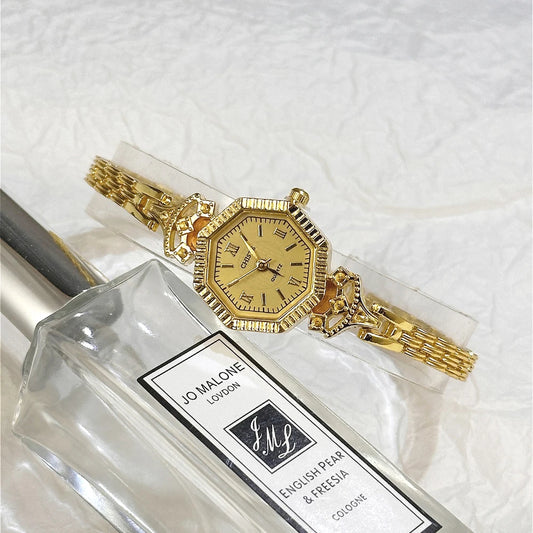 Luxury Famous Brand Oval Dial Women Watch Fashion Small Thin Gold Bracele Quartz Wristwatch Clock Gift Dropshipping Montre Femme.