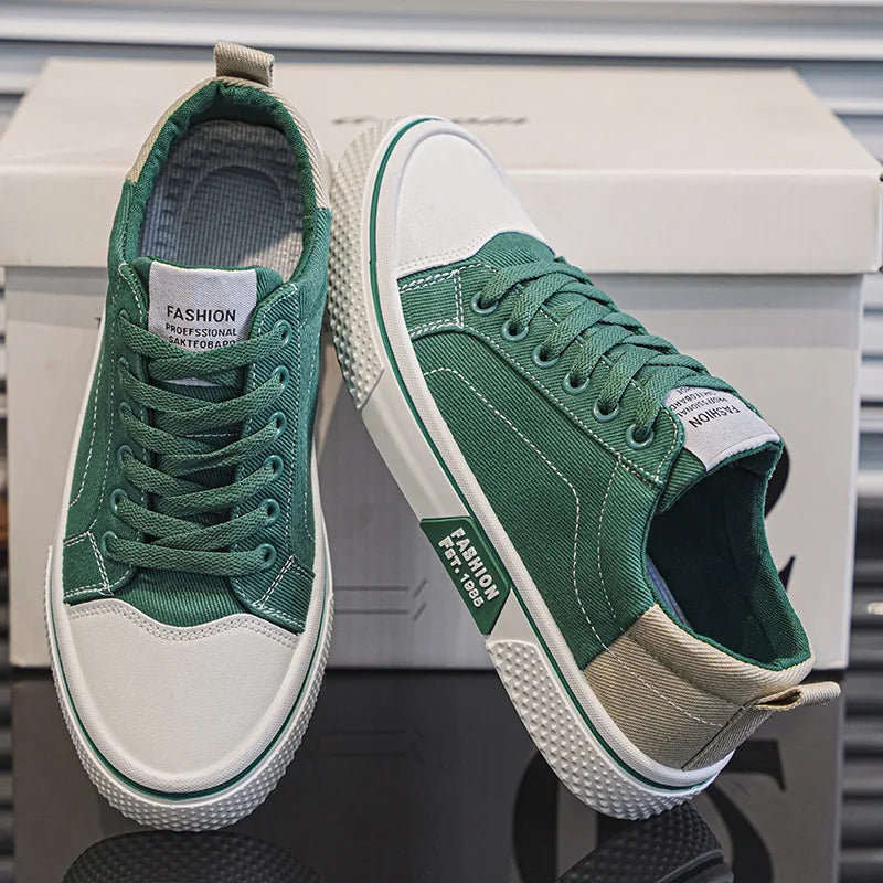 Atmungsaktive Herren-Skateschuhe aus Segeltuch mit weicher Sohle, lässige Turnschuhe, trendige, vielseitige, leichte, rutschfeste Slip-On-Sportschuhe, Größe 37–48