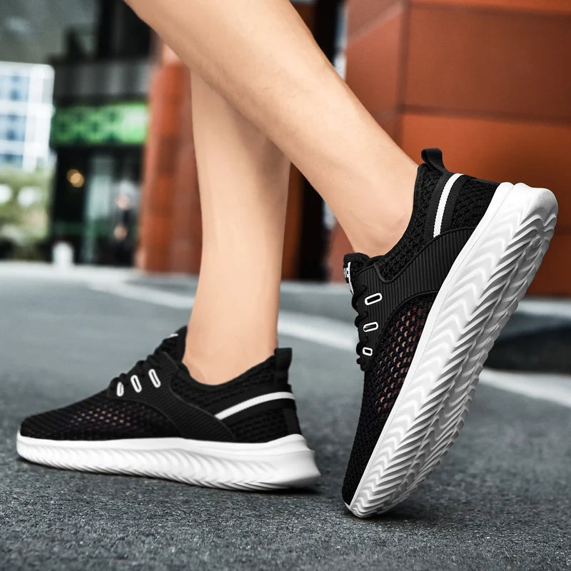 Sommer Herren Sneakers atmungsaktive und leichte Herren Casual Tennis Sneakers Hollow Mesh Herren Laufschuhe Tenis Masculino