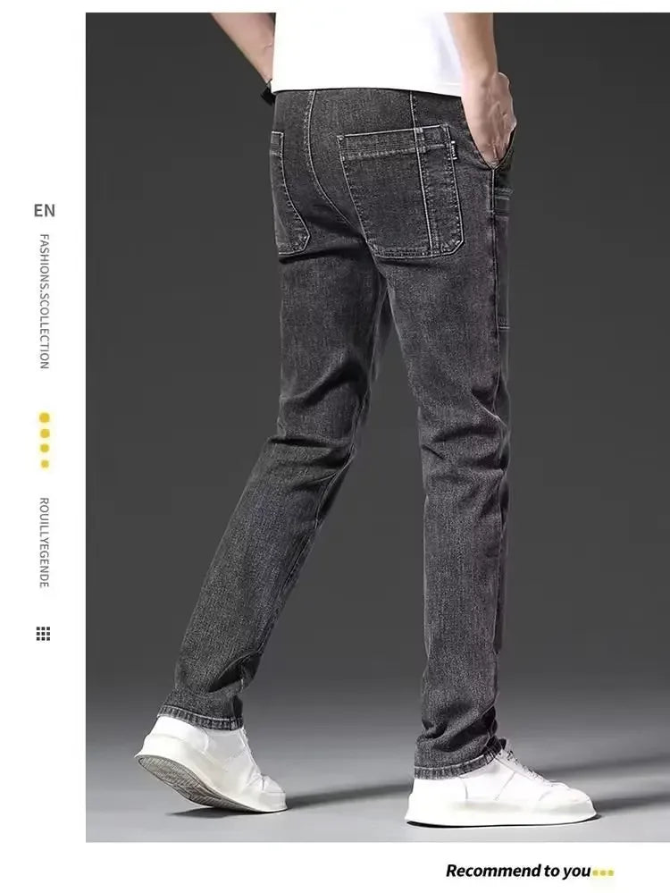 Elastische Herrenjeans, lässig, lockere Passform, mehrere Taschen, sechs Taschen, vielseitig, stilvoll, trendig, lockere Hose, männliches Modell
