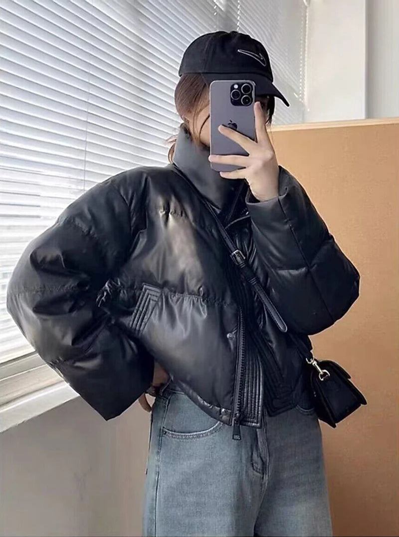 Winter Warme Dicke Parkas Frauen Neue Mode Lose Ernte Jacke Weibliche Schwarz Baumwolle Gepolsterte PU Leder Elegante Zipper Mantel Y2K Tops