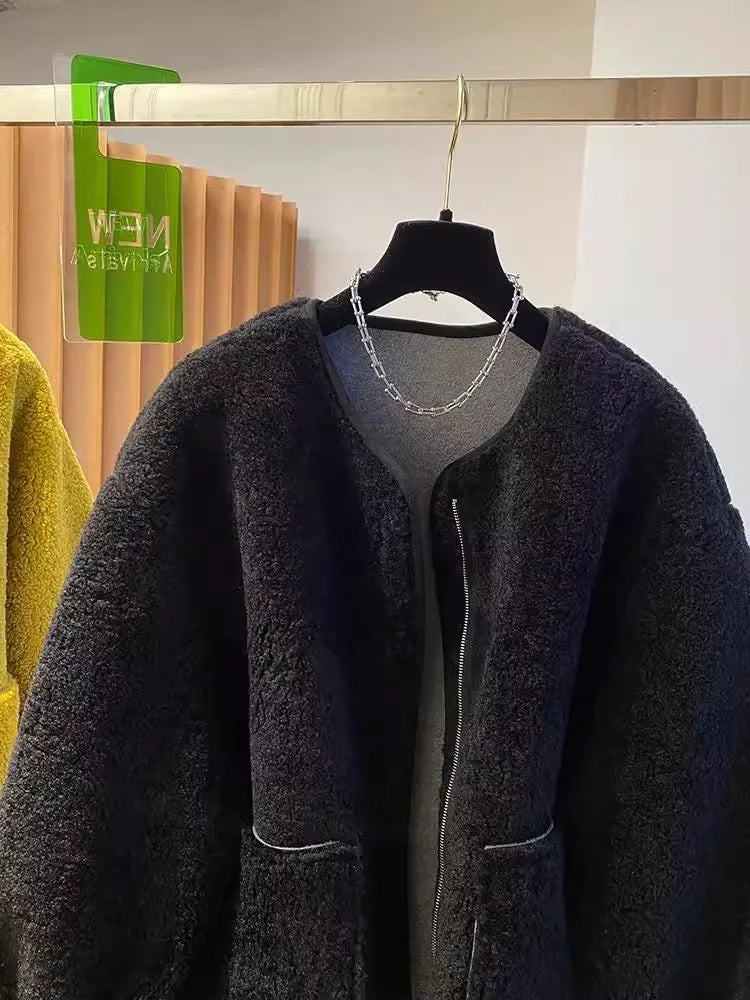 Hochwertige Lammwolljacke für Damen, lockerer warmer Samtmantel, 2025, neuer Frühling und Herbst, große Taschen, modische Oberbekleidung, M-3XL