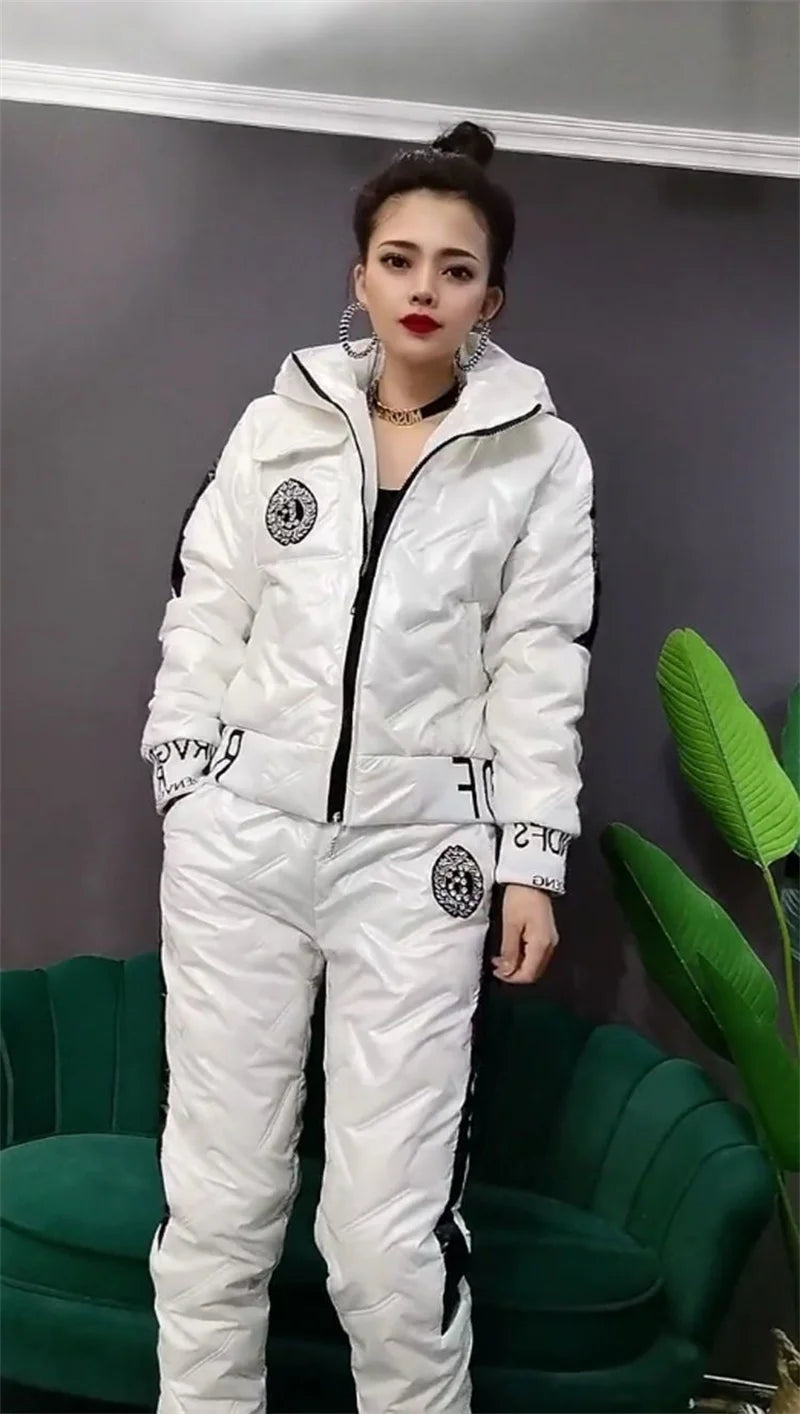 Mode Winter Glänzend Parkas Frauen Anzug Übergroßen Zwei Stück Set Casual Mit Kapuze Baumwolle Gepolsterte Kurzen Mantel + Verdicken Warme Hose Sets