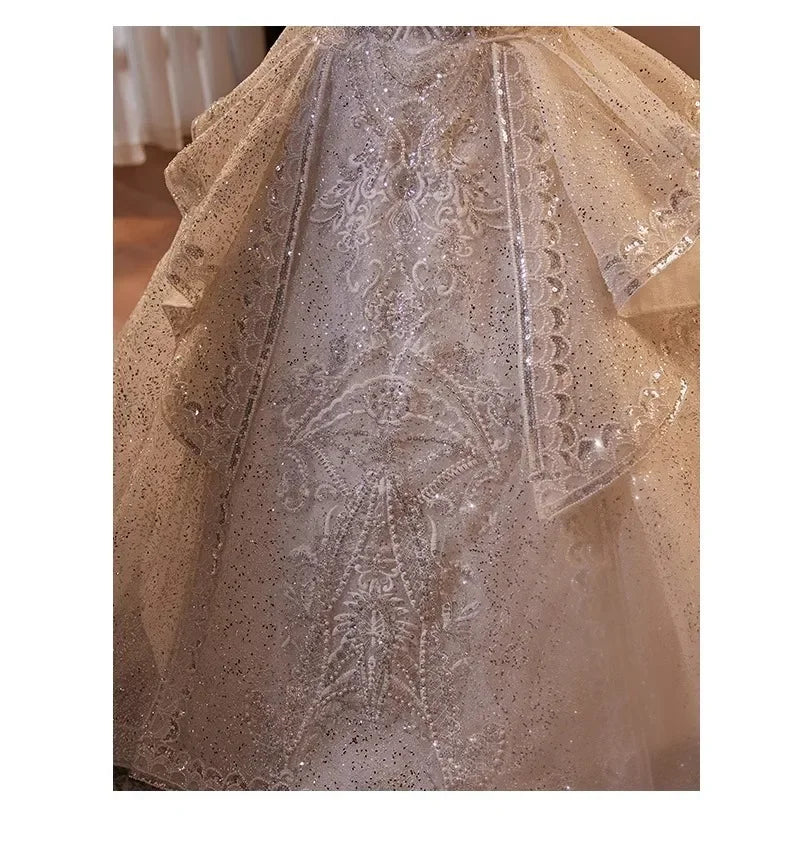 2025 Mädchen Neue Mode Prinzessin Kleid Große Kinder Weiß Klavier Leistung Puffy FormalParty WearParty Tragen Kleid Host Outfit Geburtstag.
