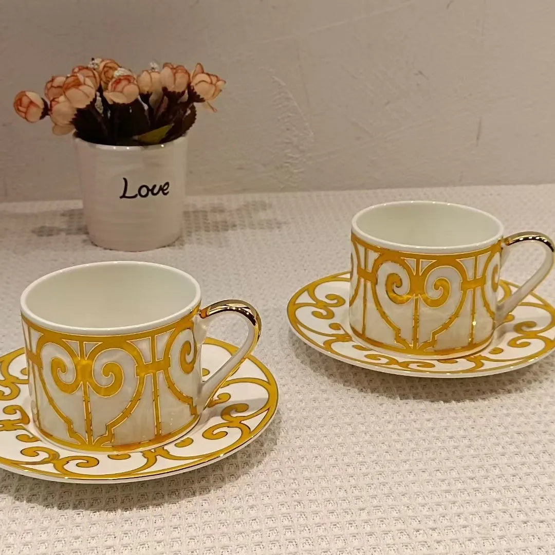 Red, Blue, Gray Tiger Series Animal Images Bone Porcelain Coffee Cup Plate European Afternoon Tea Cup and Saucer Set Gift Box