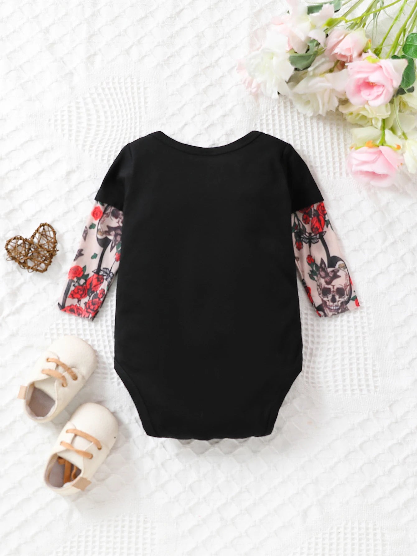 Sommer Baby Boy Kleidung Body suits Mode Neugeborenen Stram pler gefälschte zwei tätowierte Ärmel Baumwolle bequeme Baby Bodysuit Einteiler