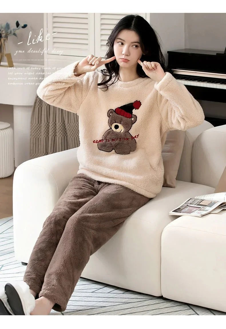 Verdickte warme große Größe gepolsterte Herbst und Winter Damen Pyjama Top und Hose Set Korallen Samt Damen Cartoon Bär 2 Teile/satz