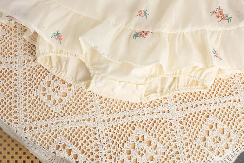 2024 Baby Mädchen Sommer Kleidung Schöne Blumen Hosenträger Body mit Hut Neugeborenen Prinzessin Kleid Infant Outdoor Ein Stück