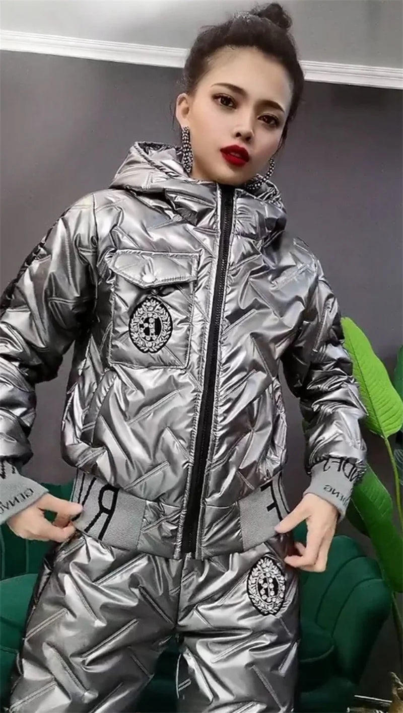Mode Winter Glänzend Parkas Frauen Anzug Übergroßen Zwei Stück Set Casual Mit Kapuze Baumwolle Gepolsterte Kurzen Mantel + Verdicken Warme Hose Sets