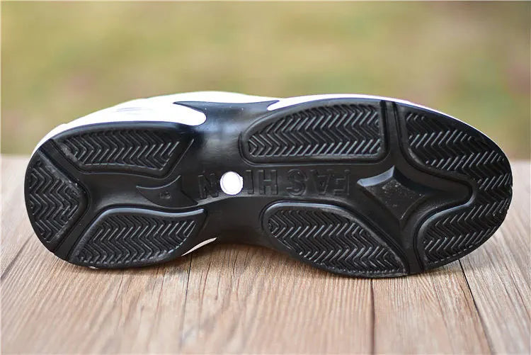 Neue Männer Laufschuhe Atmungsaktive Air Kissen Turnschuhe Männer Outdoor Lace Up Wanderschuhe Non-slip Männer Sport Schuhe Tenis masculino