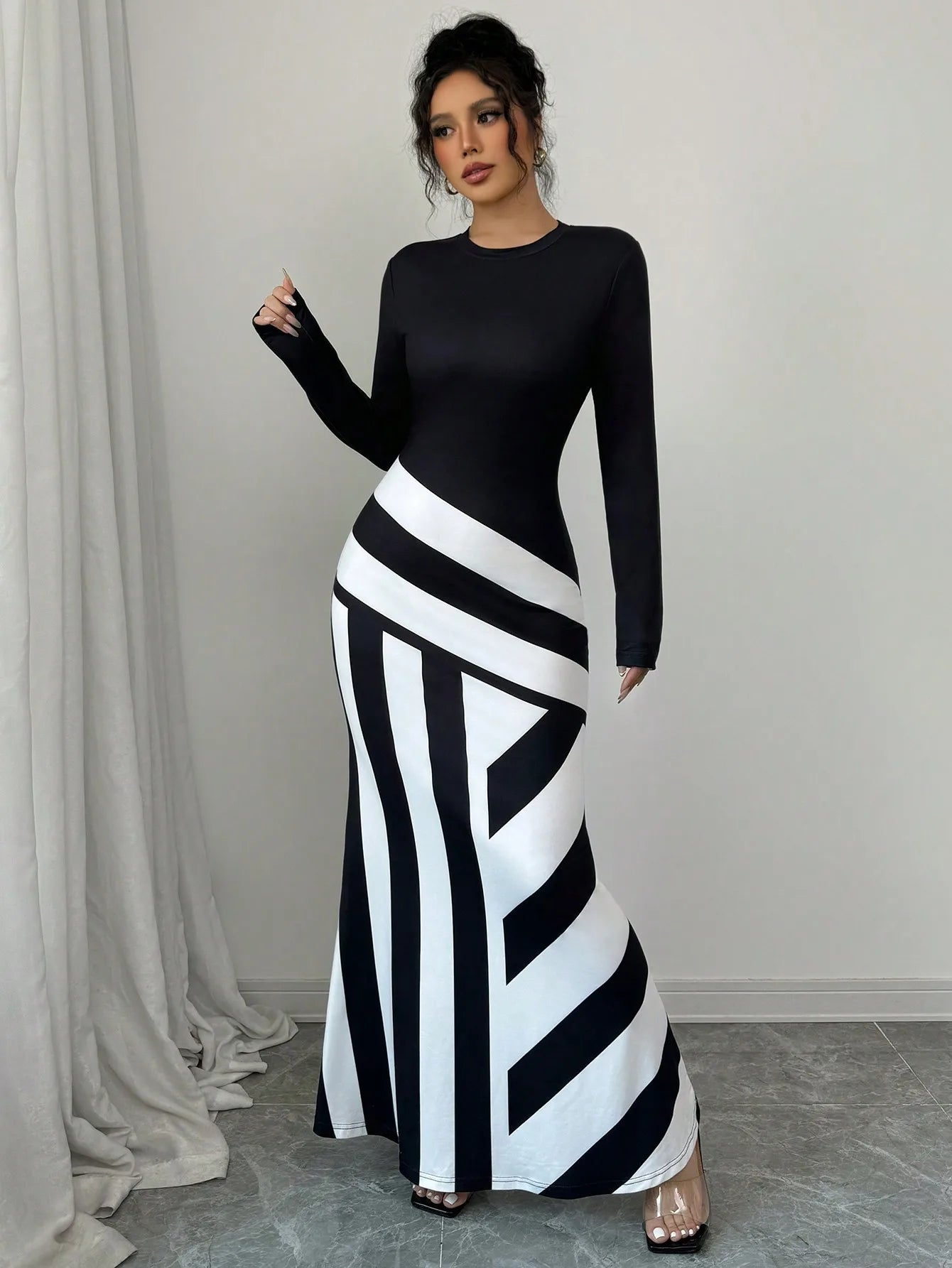 Sexy frauen Maxi Kleider Neue Herbst Streetwear Fashion Schwarz Weiß Patchwork Beiläufige Dünnes Kleid Elegante Gestrickte Kleider Kleidung