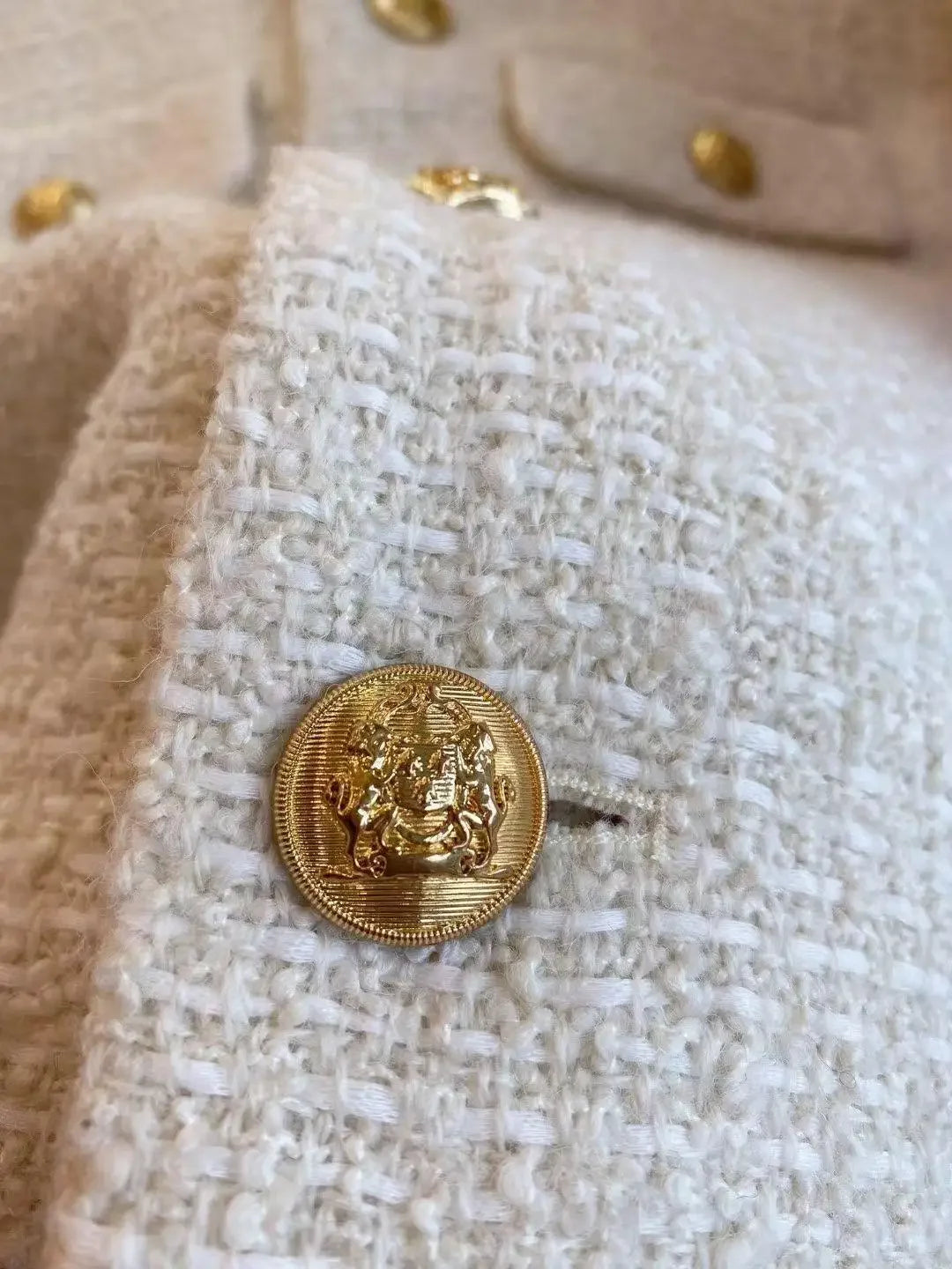 Frühling und Herbst Koreanische Mäntel Frauen Jacke Neue Französisch Wolle Tweed Mantel Mode High-end-Gold Taste Kurze Schlanke temperament