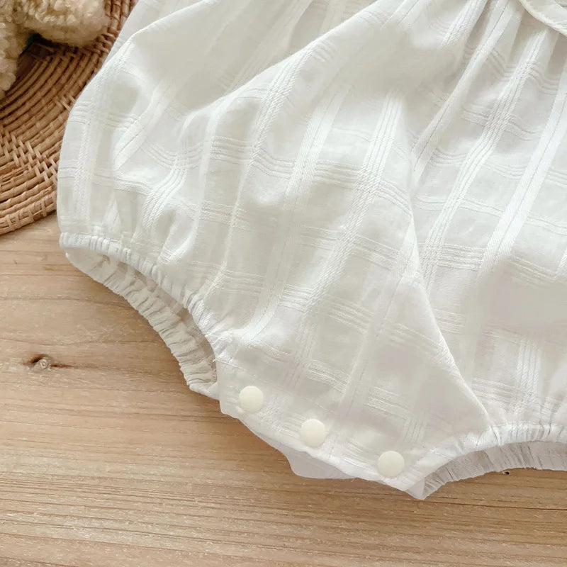 2025, Sommer, bezaubernd, ärmellos, Fliege, Blume, bestickt, für Neugeborene, Mädchen, einteiliger Bodys, weicher Baby-Spitzen-Overall