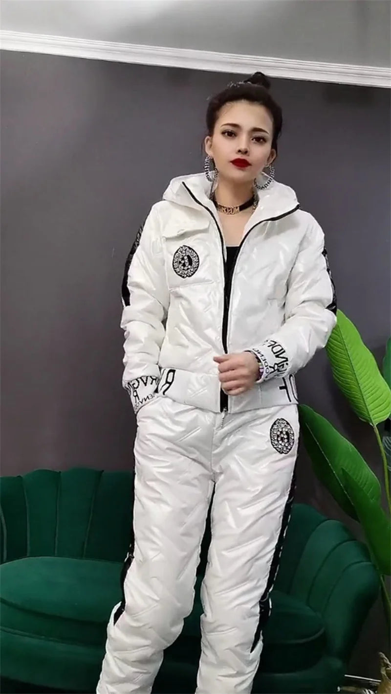 Mode Winter Glänzend Parkas Frauen Anzug Übergroßen Zwei Stück Set Casual Mit Kapuze Baumwolle Gepolsterte Kurzen Mantel + Verdicken Warme Hose Sets