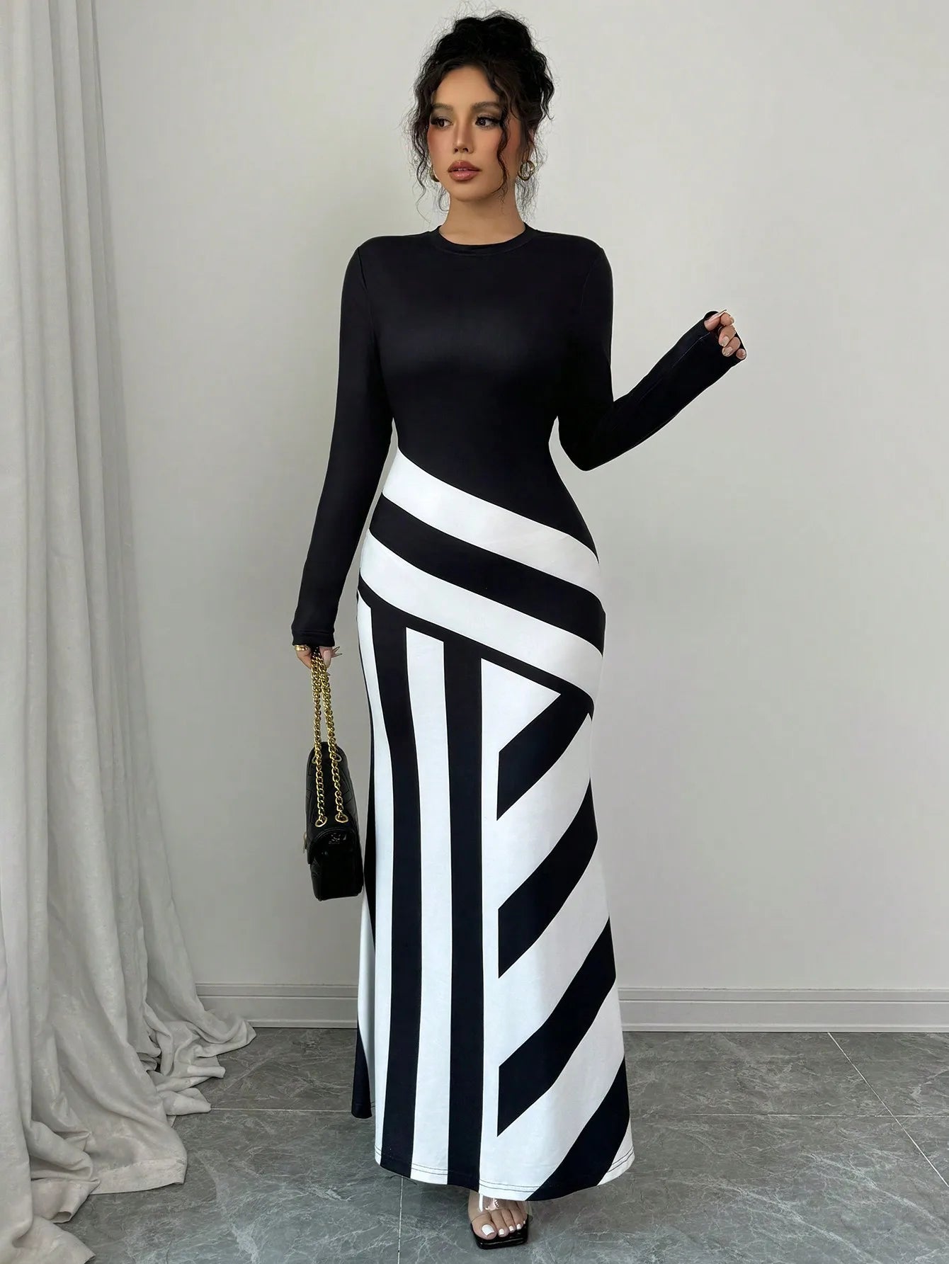 Sexy frauen Maxi Kleider Neue Herbst Streetwear Fashion Schwarz Weiß Patchwork Beiläufige Dünnes Kleid Elegante Gestrickte Kleider Kleidung