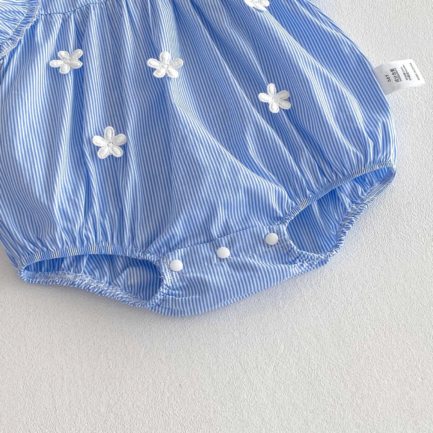 Babykleidung 2025, Sommer-Baby-Body für Mädchen, Baumwolle, ärmellos, für Kleinkinder, blau, weiß, gestreift, Einteiler, süßes Kleinkind-Einteiler.