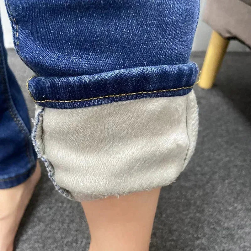 Frauen Thermische Dünne Jeans Mom Winter Warme Plüsch Stretch Jeans Dame Fleece Schnee Denim Hosen Student Bleistift Gerade Bein Hosen