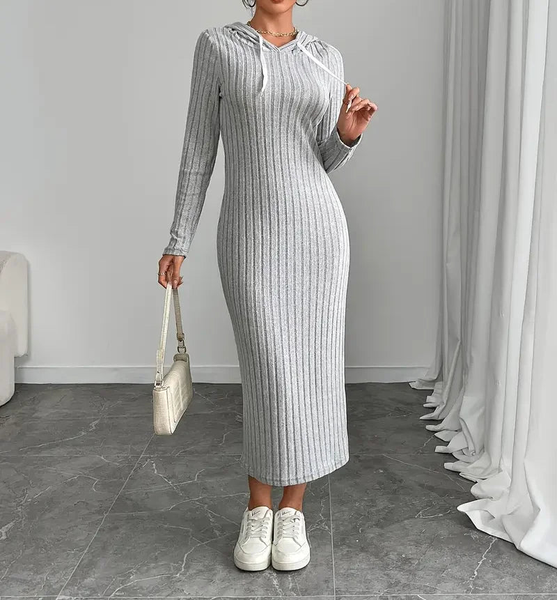 Lässiges, langärmliges, geripptes Strickkleid mit Kapuze für Damen – Slim-Fit- und figurschmeichelndes mittellanges, figurbetontes Herbstkleid 2025, Herbst