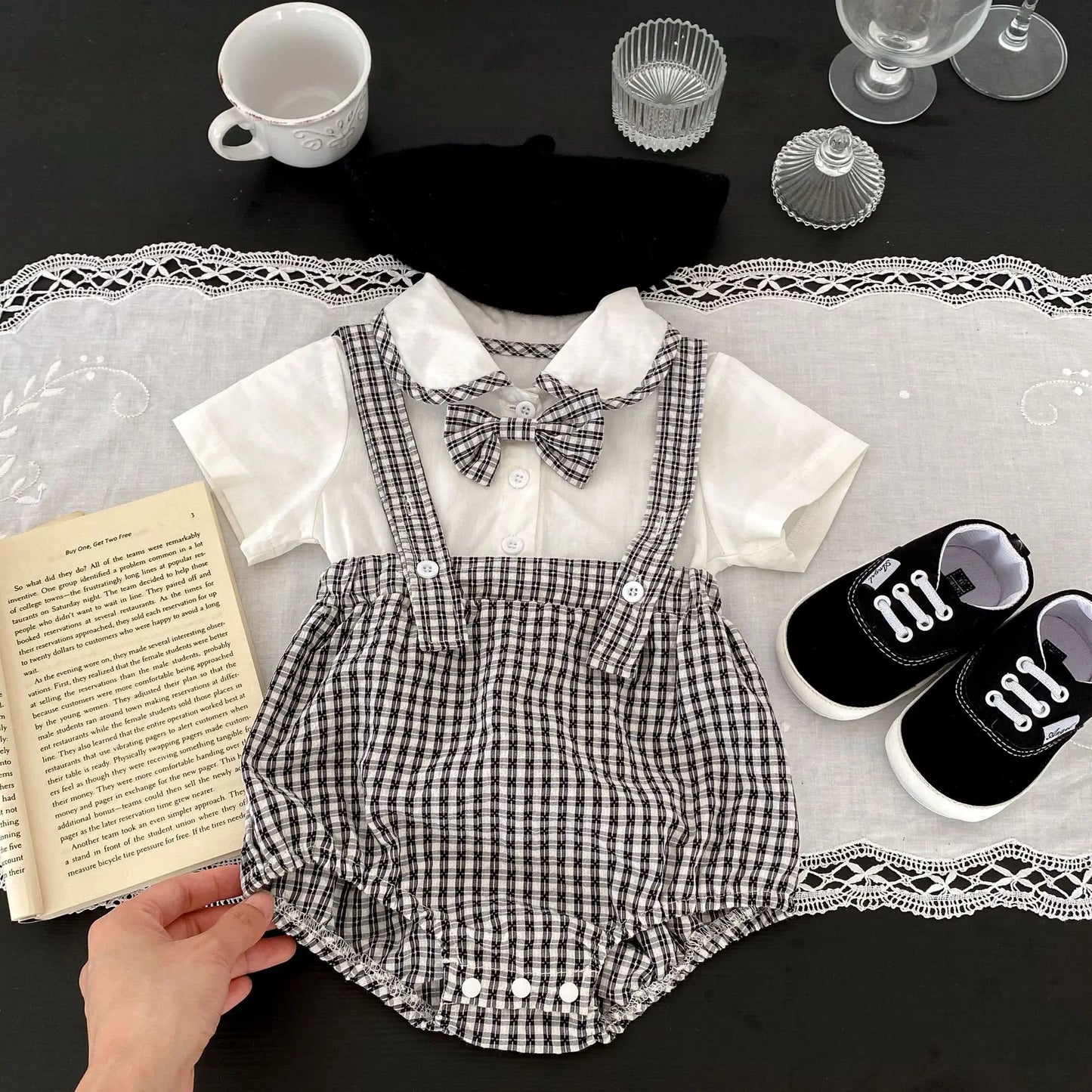 Bodys Sommer Baby und Kinder einteilige Kleidung Puppen hals kurz ärmel ige karierte elastische Bund Dreieck einteiligen Stram pler