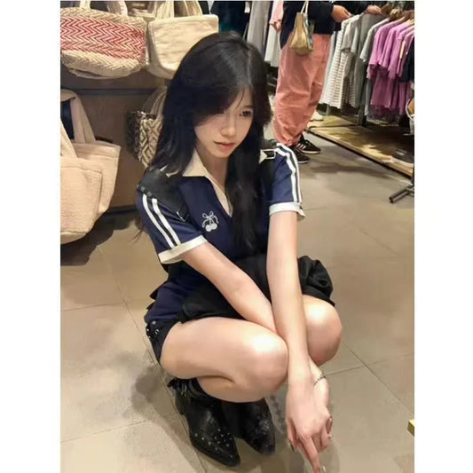 Fashionable Contrast Color Embroidery Polo Neck Short Sleeve Women's T-shirt Slimming Top College Style Spicy Girl Tee.