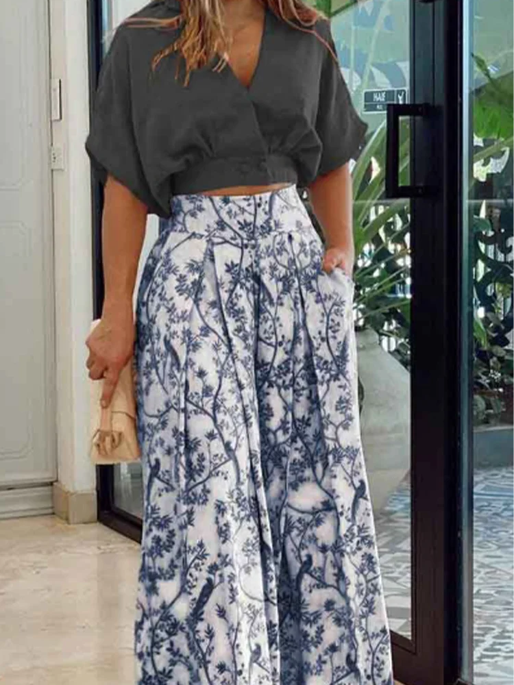 Solid Color V-neck Short Sleeved Floral Print Women's Wide Leg Pants High Street Fashion Daily Versatile Summer Set.