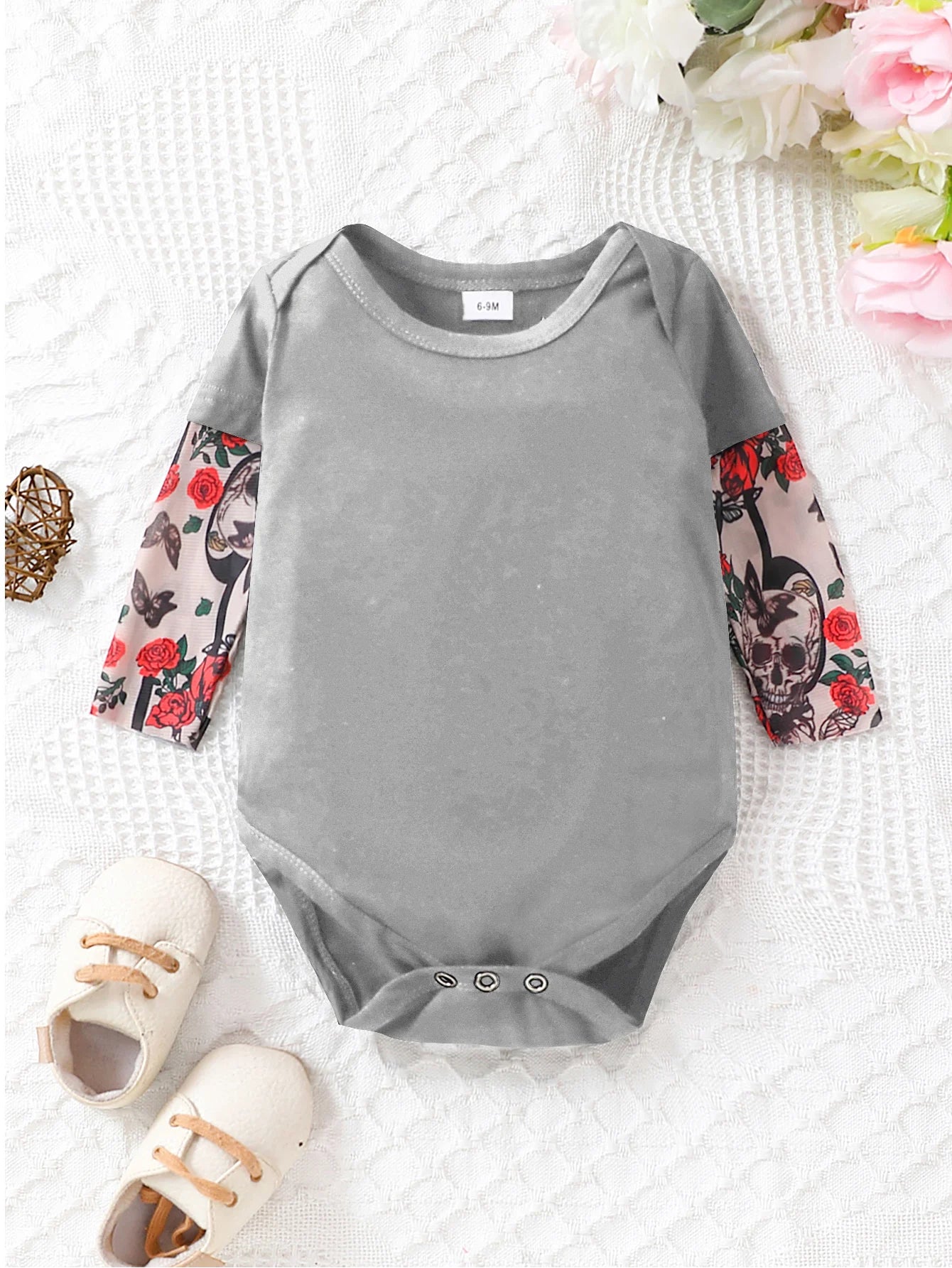 Sommer Baby Boy Kleidung Body suits Mode Neugeborenen Stram pler gefälschte zwei tätowierte Ärmel Baumwolle bequeme Baby Bodysuit Einteiler
