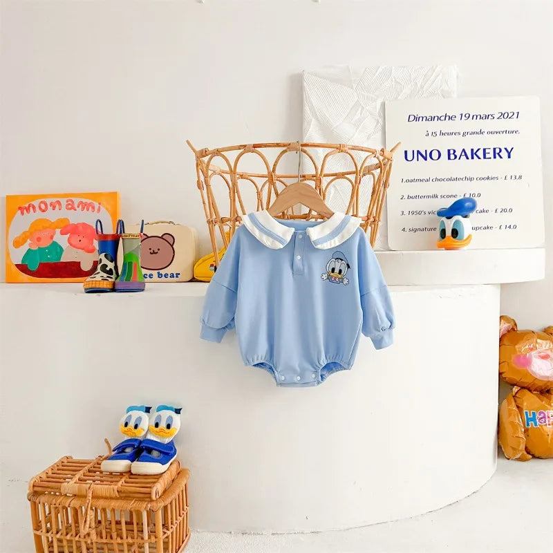 Neugeborenen Baby Strampler Socke Hut 3 stücke Set Cartoon Donald Daisy Ente Kleidung Jungen Mädchen Overall Infant Kurzarm Body k732