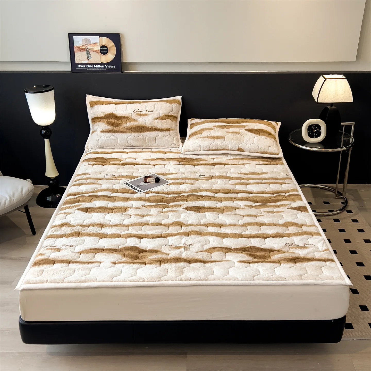 Winter Warm Velvet Mattress Cover Home Dormitory Soft Thick Quilted Bed Sheets Queen Size Bed Cover Fold Tatami Mat Bedspread