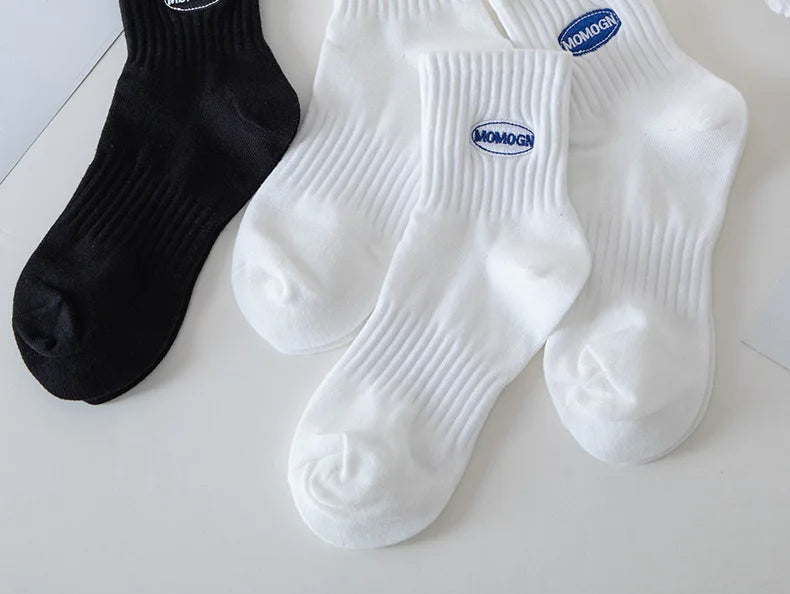 4 Pairs of Men's and Women's Cotton Socks, Four Seasons Anti-odor Running, Sports Sweat-absorbing Embroidery Cotton Socks.