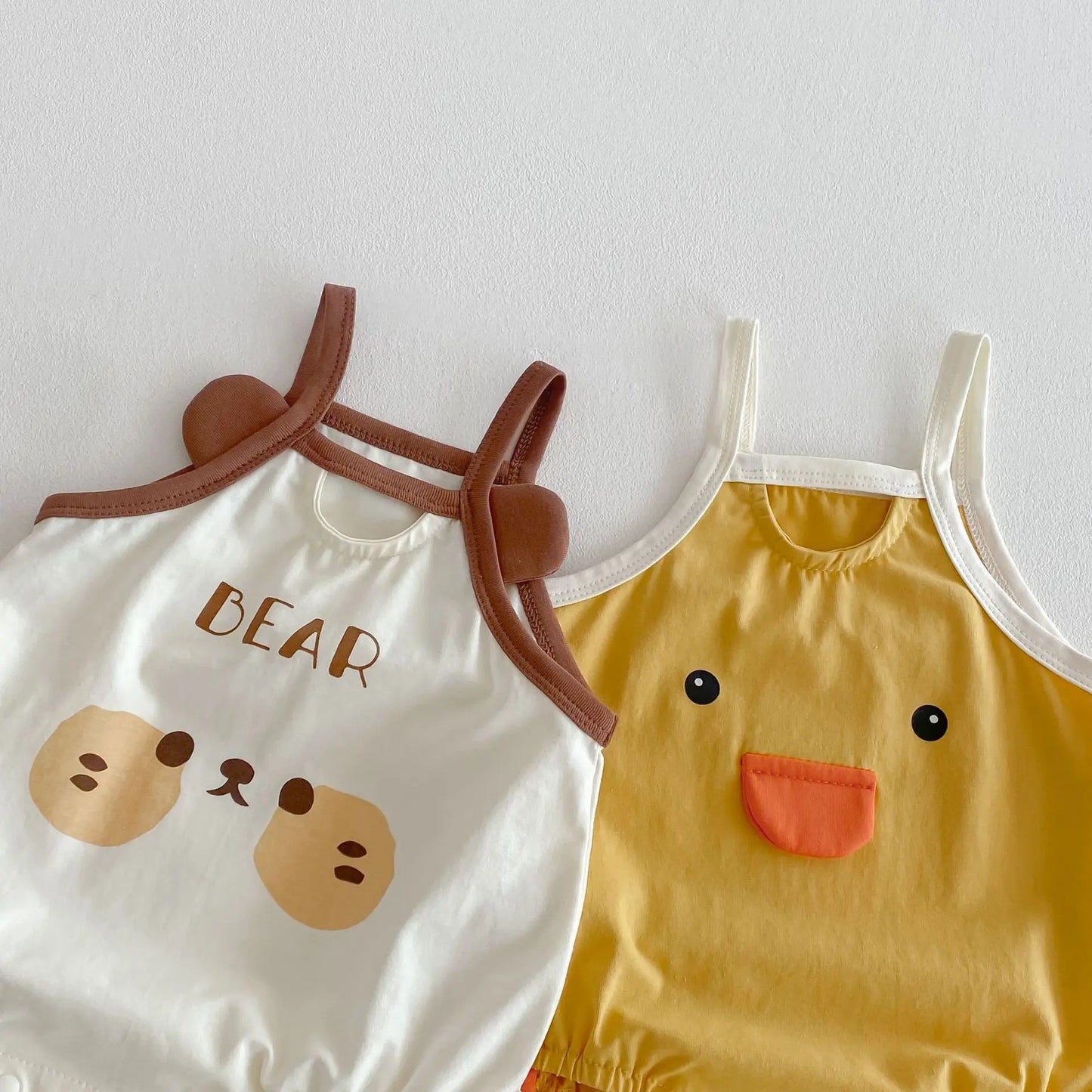 0–2 Jahre Baby-Strampler aus Baumwolle mit Tier-Cartoon-Motiv – bezaubernde Enten- und Bären-Designs – weich und bequem für Babykleidung