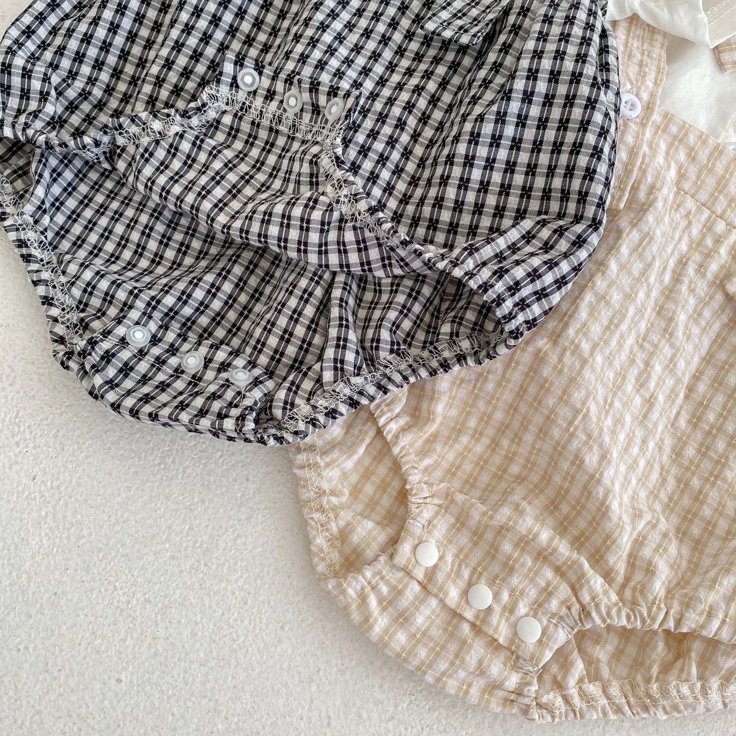 Bodys Sommer Baby und Kinder einteilige Kleidung Puppen hals kurz ärmel ige karierte elastische Bund Dreieck einteiligen Stram pler