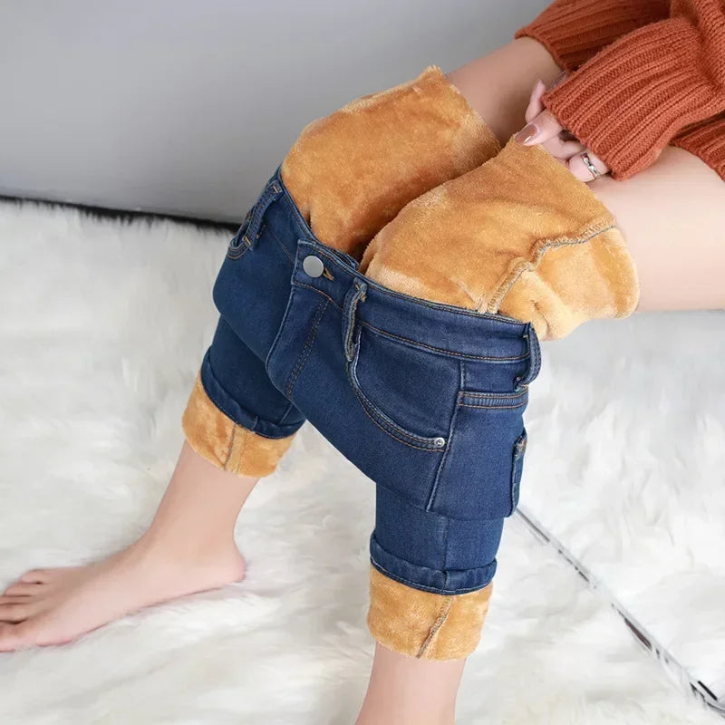 Frauen Thermische Dünne Jeans Mom Winter Warme Plüsch Stretch Jeans Dame Fleece Schnee Denim Hosen Student Bleistift Gerade Bein Hosen