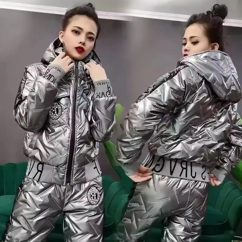 Mode Winter Glänzend Parkas Frauen Anzug Übergroßen Zwei Stück Set Casual Mit Kapuze Baumwolle Gepolsterte Kurzen Mantel + Verdicken Warme Hose Sets