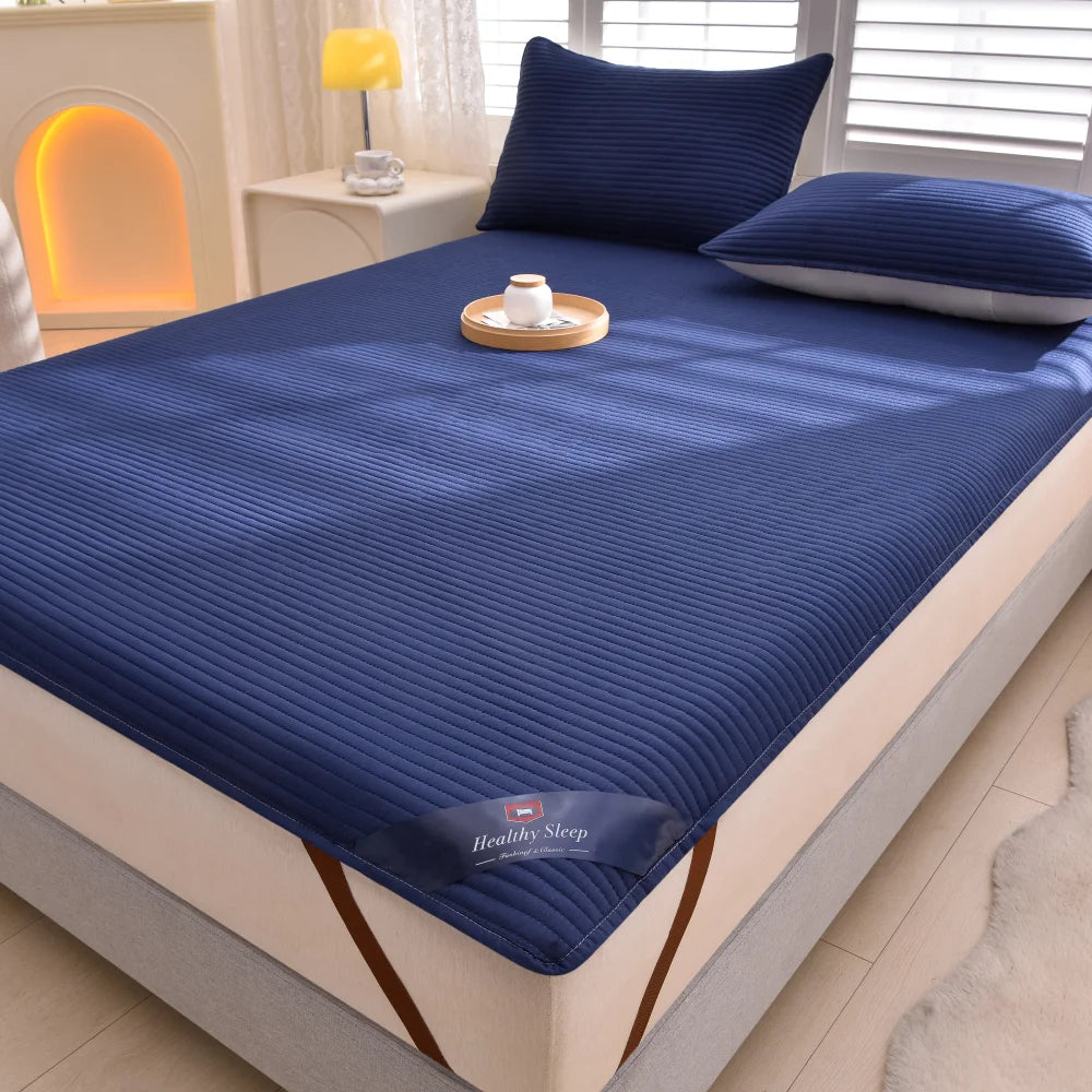 1pc Striped Waterproof Mattress Protector, Comfortable Mattress Cover, Soft and Breathable for Single/Double Beds.