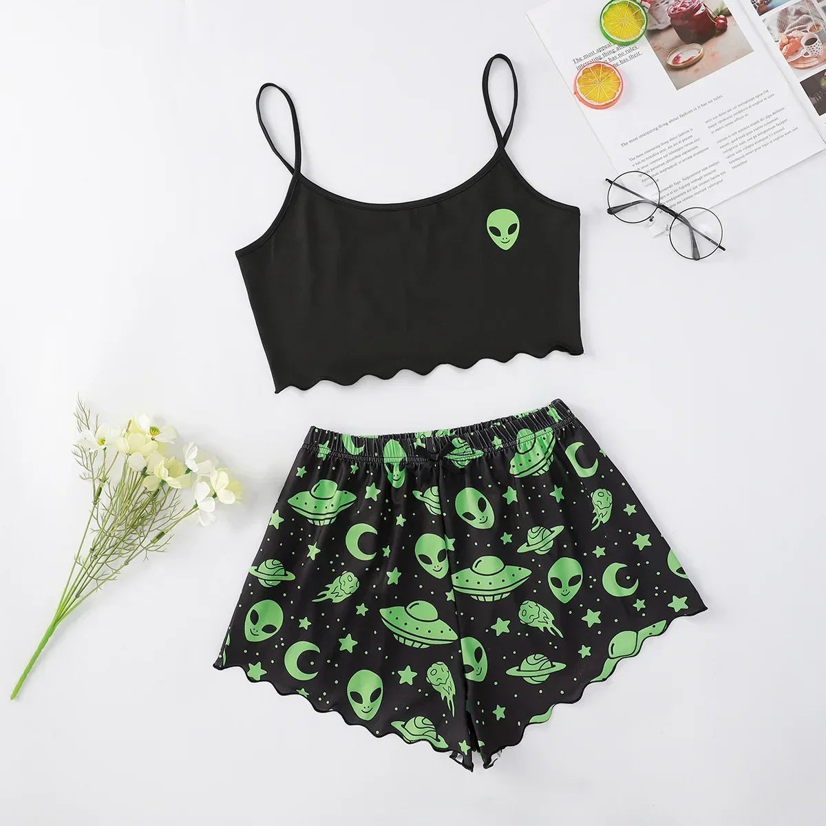 Sommer-Pyjamas für Damen, sexy Alien-Druck, Schlinge, Nachtwäsche, V-Ausschnitt, Pyjama, Homewear, ärmellos, niedliches Top und Shorts-Sets