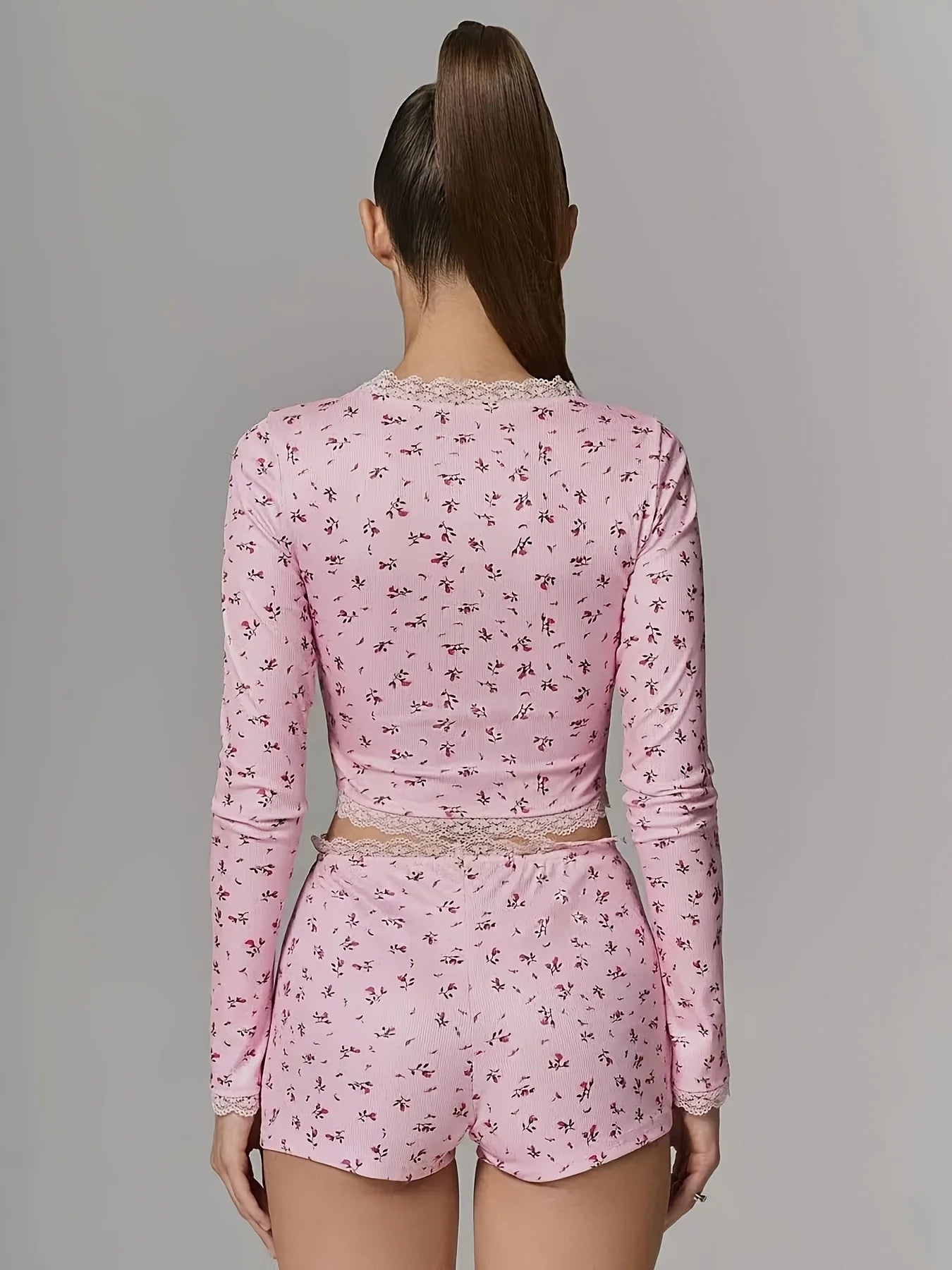 Damen-Pyjama-Set mit Blumenspitzenbesatz, vorne, kurzärmliges Oberteil und Shorts, lässige, bequeme Nachtwäsche