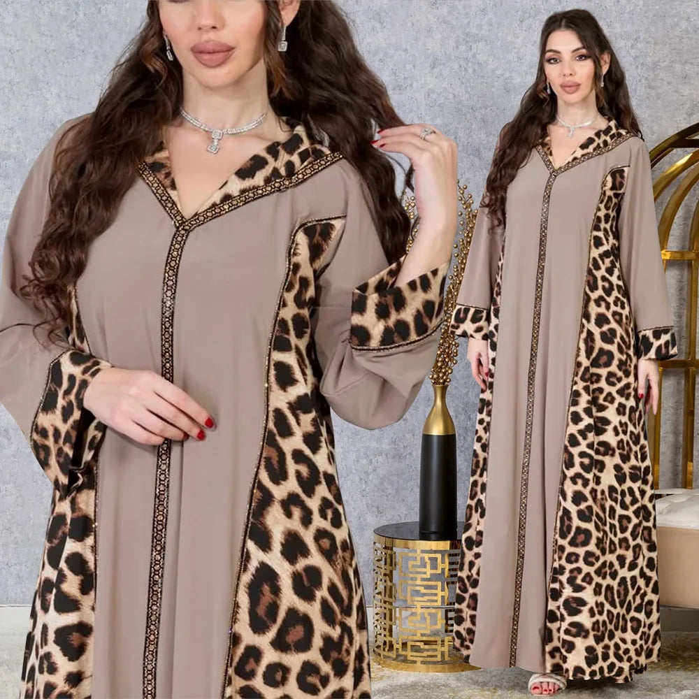Elegantes arabisches Frauen-Partykleid, afrikanischer V-Ausschnitt, Leopardenmuster, langärmelig, Abaya, modische muslimische Dame, Urlaubskleid, islamische Kleidung