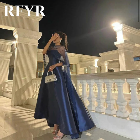 RFYR Marineblaues A-Linie-Satin-Abschlussballkleid mit Umhang, plissiert, knöchellang, für Damen, elegantes formelles Anlasskleid, Abendkleider, individuell gestaltet